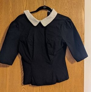 Collectif black top with white collar